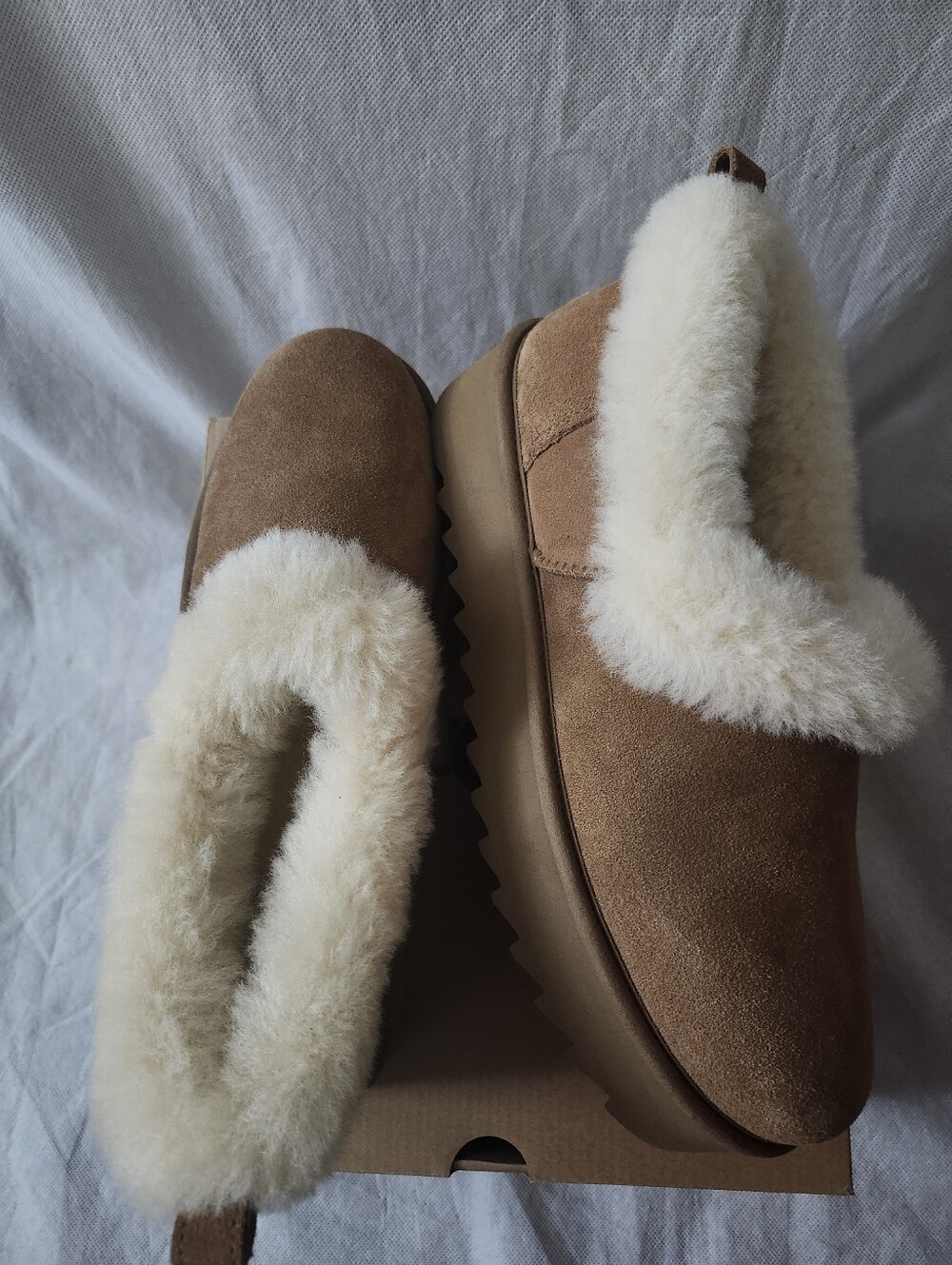 UGG Women Nita Genuine Shearling Slipper In Chestnut SZ 12